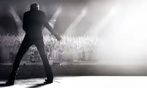 Toujours Vivant - 500 Choristes Chantent avec Johnny Hallyday